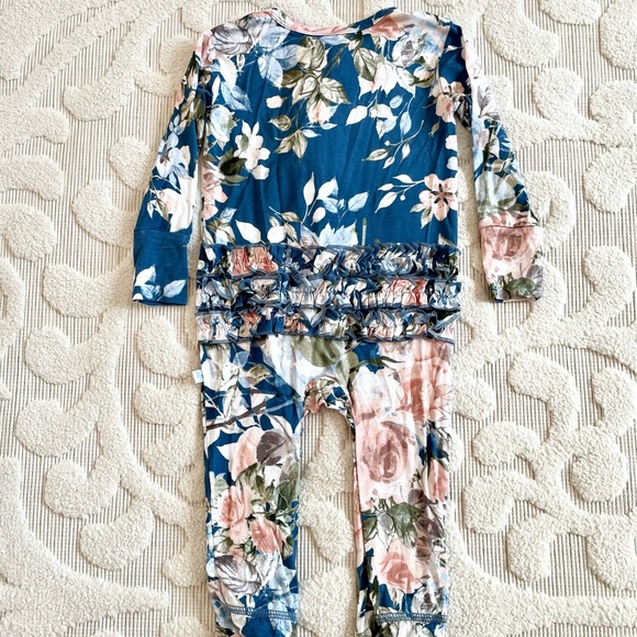 Posh Peanut Blue Rose ruffled footie NWT! - Picture 4 of 4